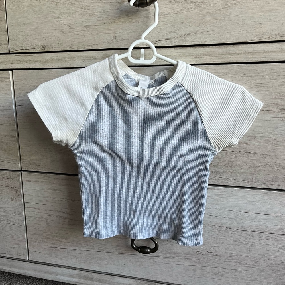 cream and grey rib knit crop shirt